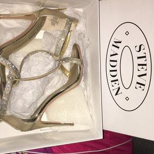 STEVE MADDEN SANDAL HEELS